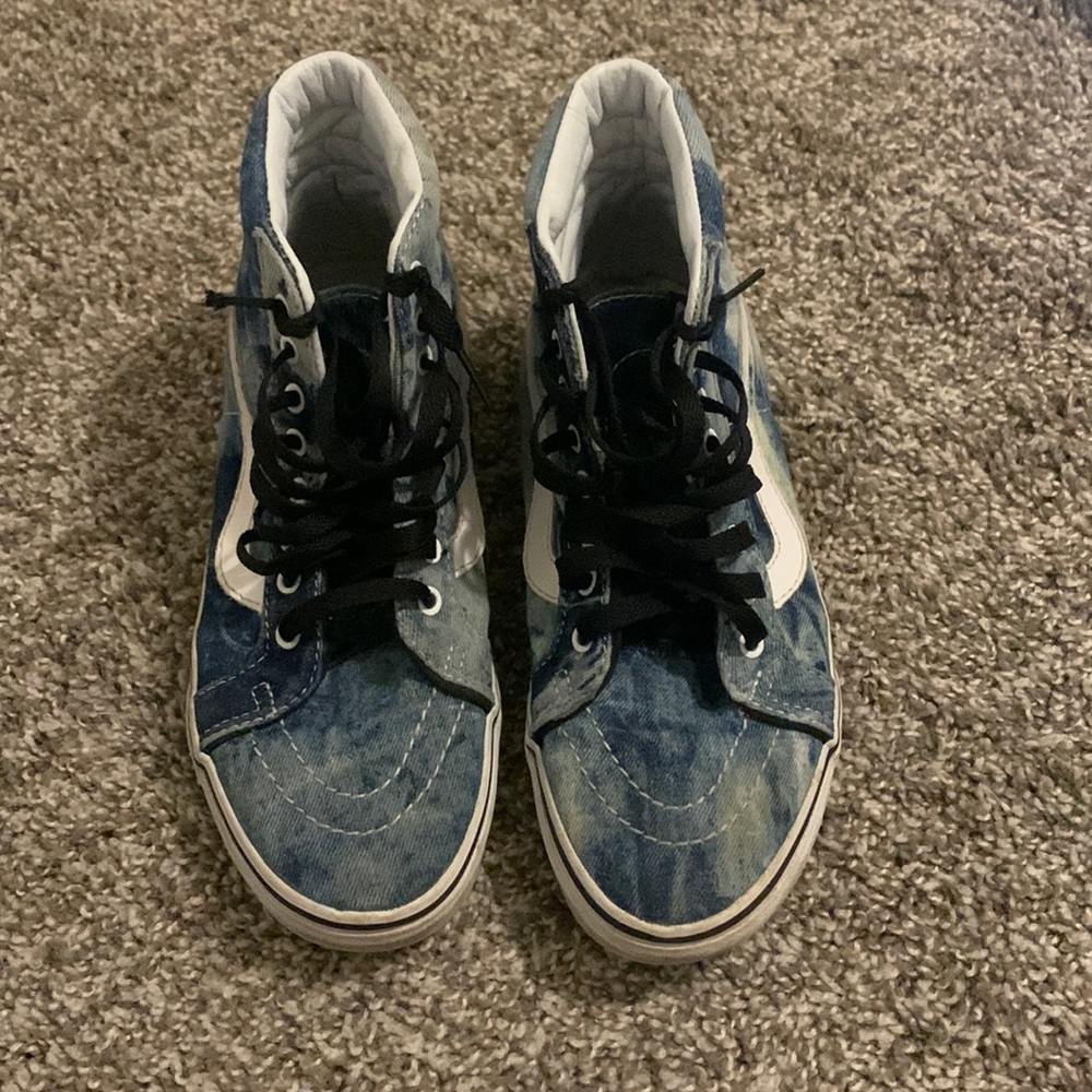 Vans High-Top Sk8-Hi Shoes